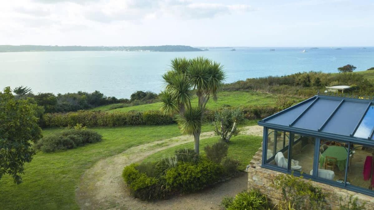 Kermartin - Maison De Famille Avec Vue Sur La Baie De Morlaix Plouezoc'h Exterior photo